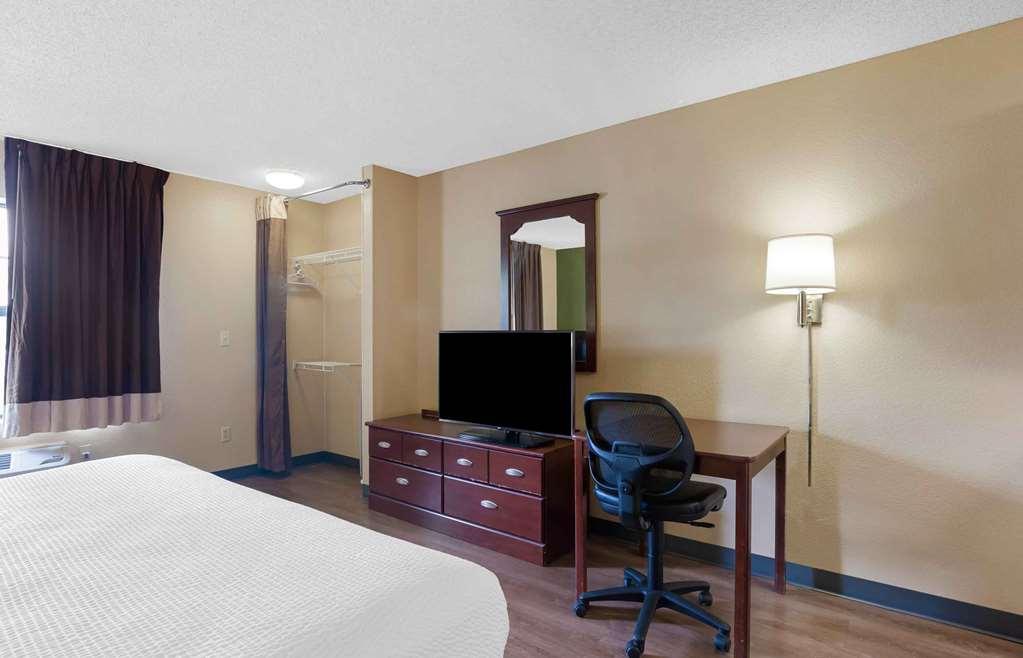 Extended Stay America Suites - Boston - Waltham - 32 4Th Ave Room photo