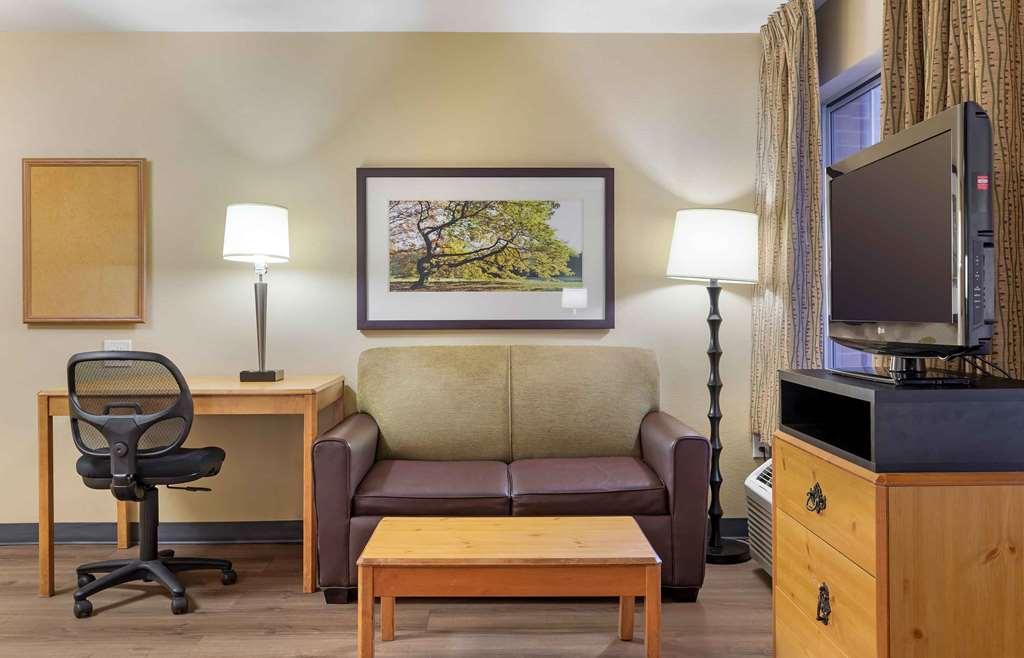 Extended Stay America Suites - Boston - Waltham - 32 4Th Ave Room photo